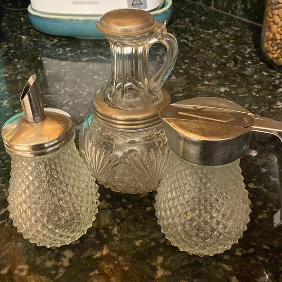 Vintage Table Top Condiment Dispensers/ Decanters - Picture 8 of 8